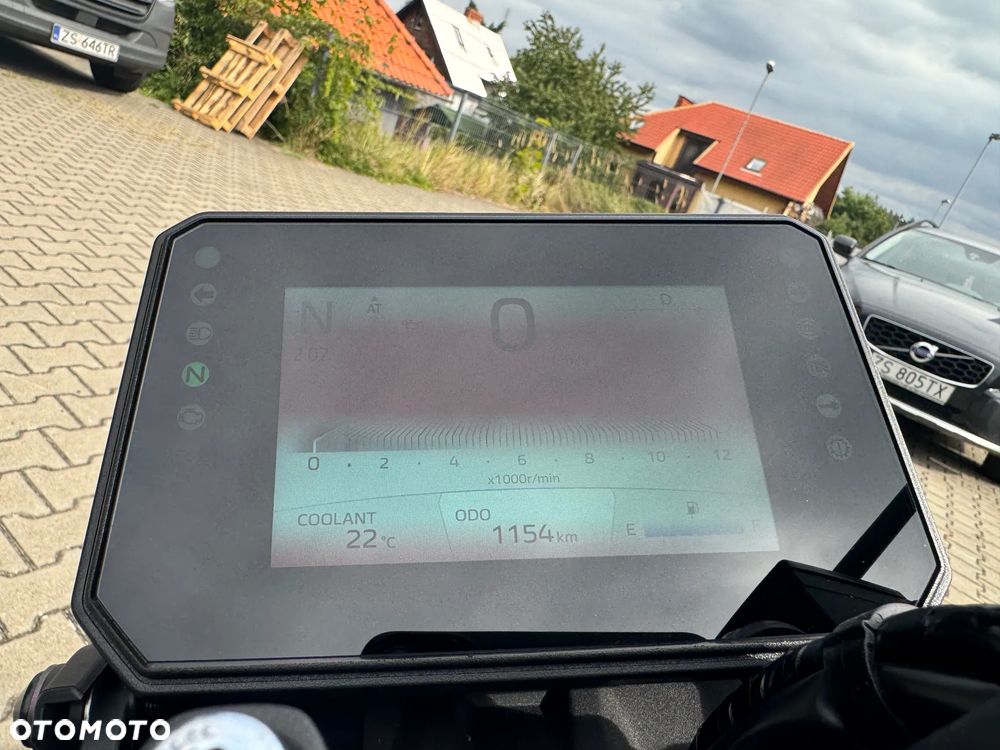 Yamaha MT - 6