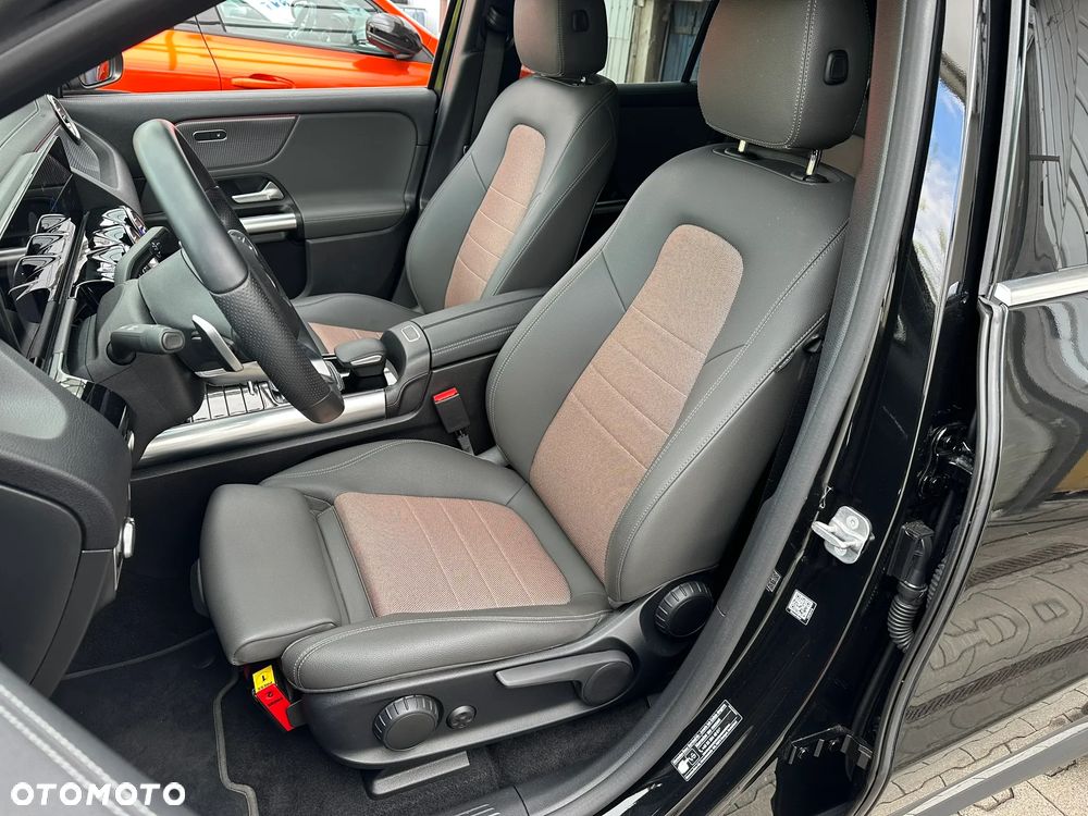 Mercedes-Benz EQA 250 66.5kWh Electric Art - 32
