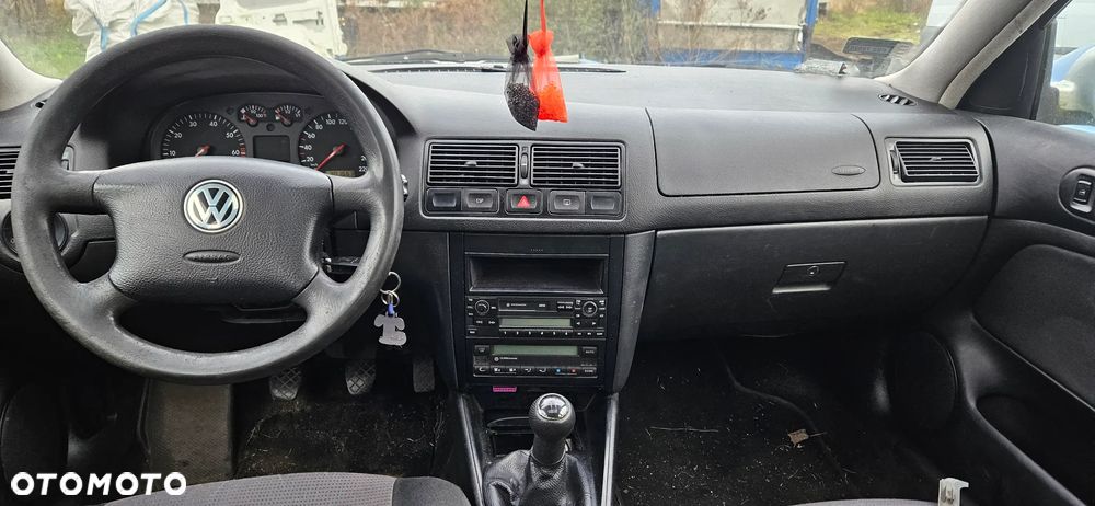 VW Golf 4 IV 1,4 16V 55kW 75KM 2000r 5d hatchback LB7Z - 5