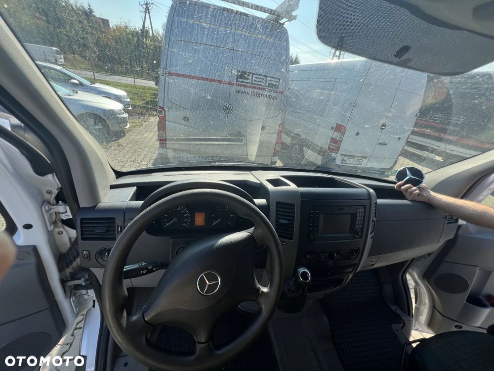 Mercedes-Benz Sprinter - 10