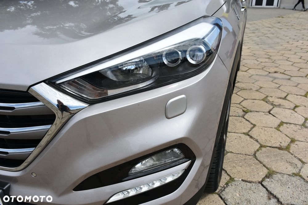 Hyundai Tucson blue 1.7 CRDi 2WD DCT Premium - 27