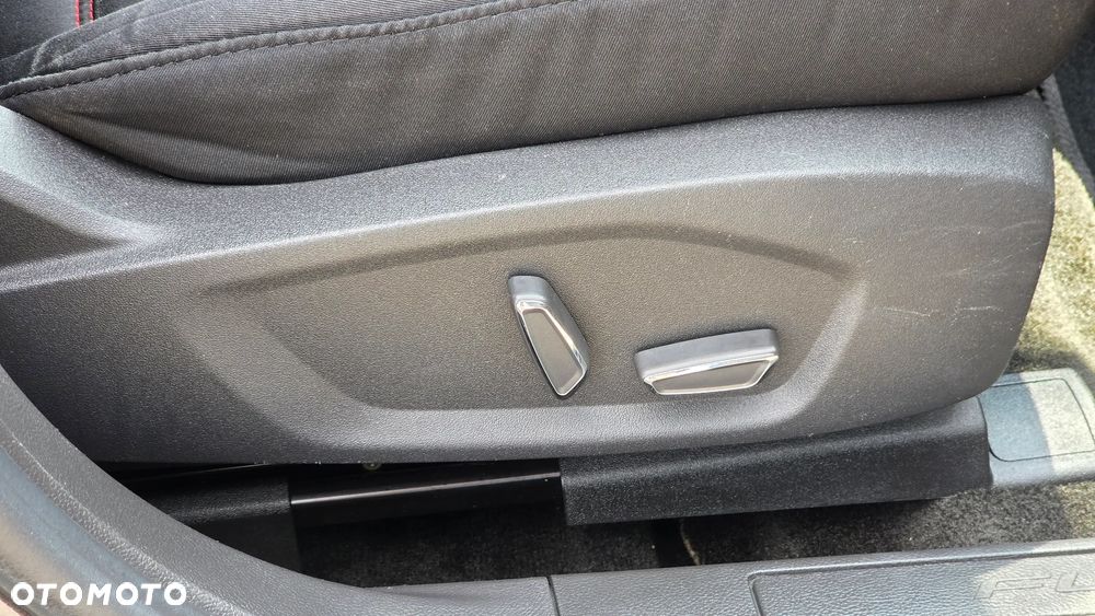Ford Fusion - 16