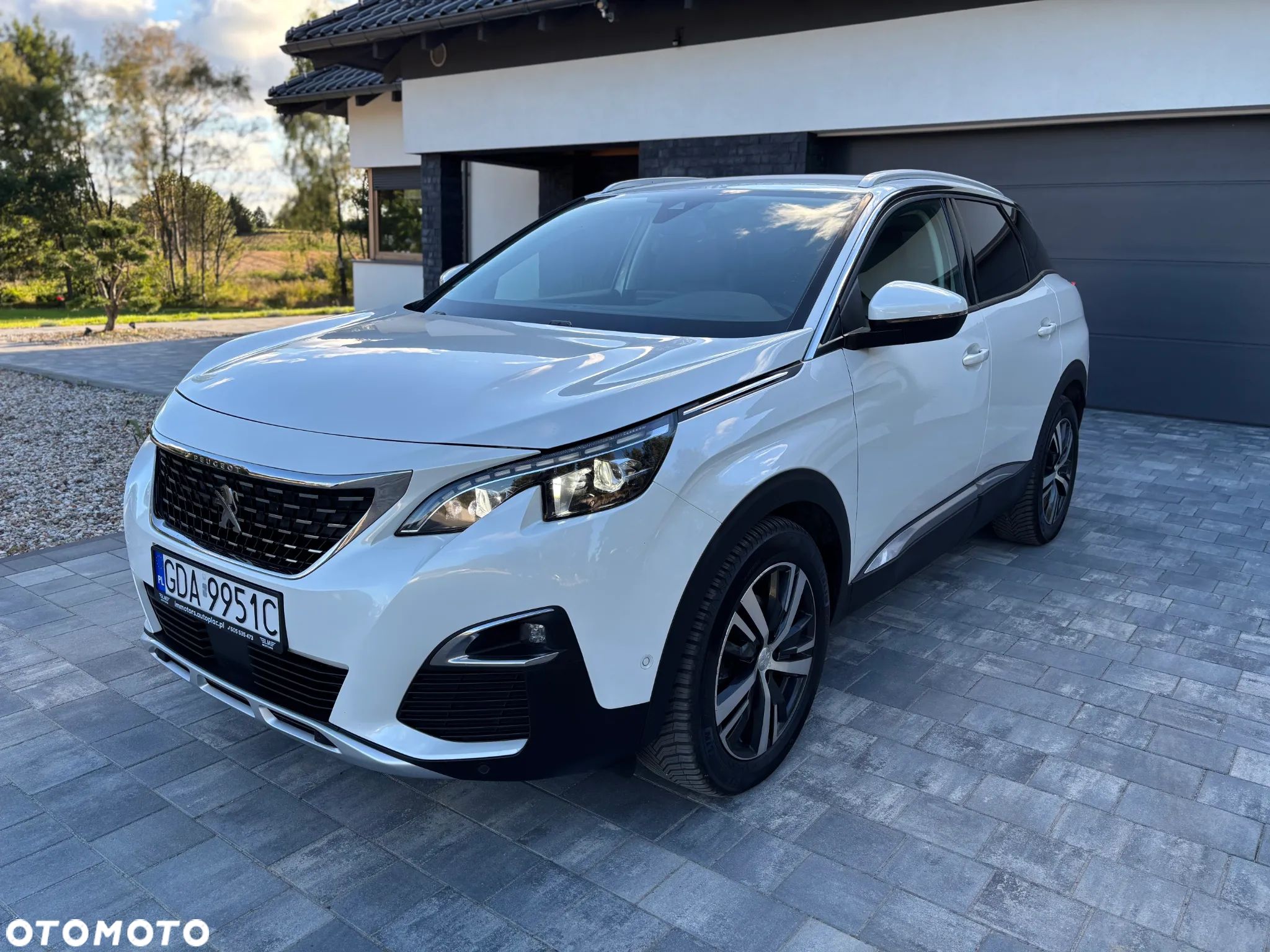 Peugeot 3008 BlueHDi 130 Stop & Start EAT8 Allure Business-Paket - 1