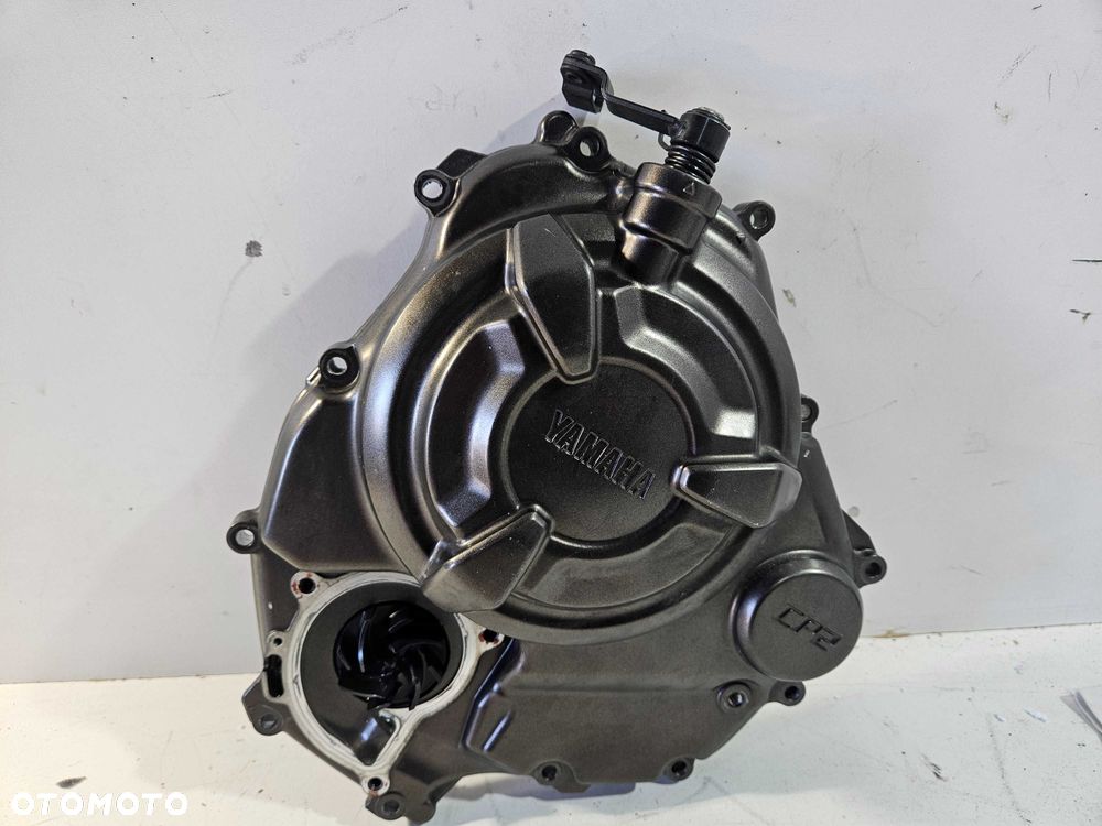 YAMAHA MT 07 Dekiel sprzęgła obudowa silnika - 8