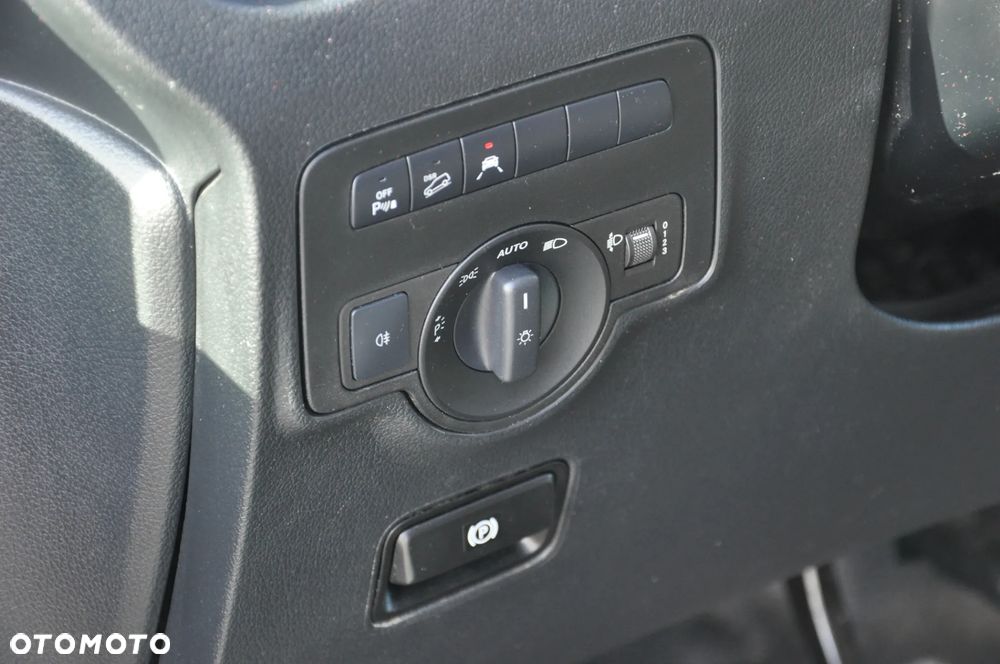 Mercedes-Benz VITO - 22