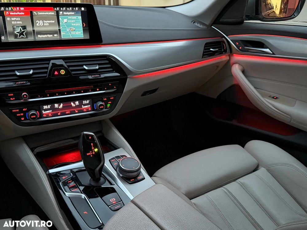 BMW Seria 5 520d xDrive Aut. Luxury Line - 13