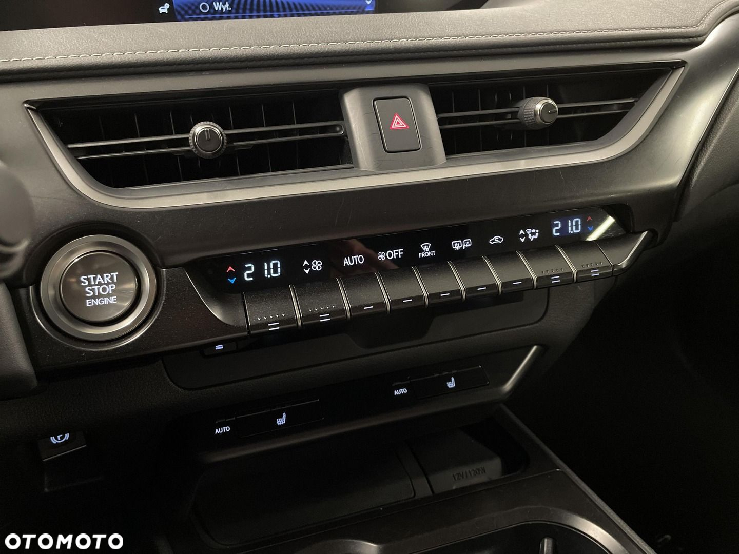 Lexus UX 200 GPF Business Edition 2WD - 22