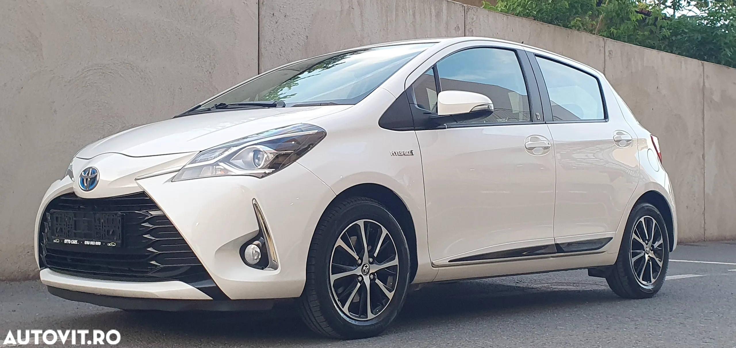 Toyota Yaris Hybrid 1.5 VVT-i Y20 Team Deutschland - 9