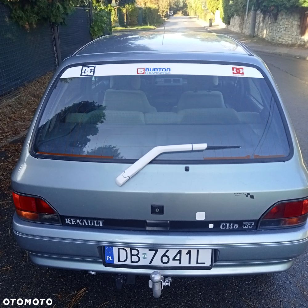 Renault Clio - 21