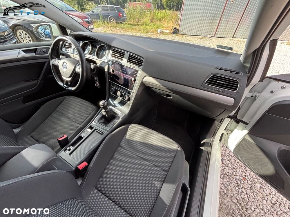 Volkswagen Golf 1.0 TSI Comfortline - 27
