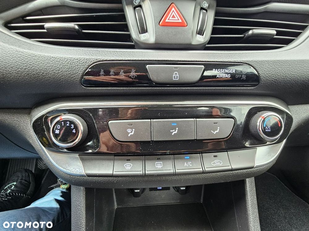 Hyundai i30 1.5 DPI Modern - 27