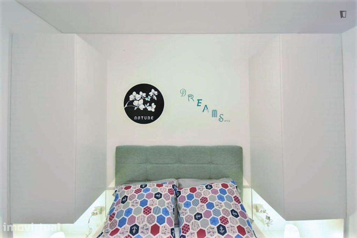 Apartamento com 1 quartos - localizado em Santo Ildefonso Porto - Grande imagem: 4/17