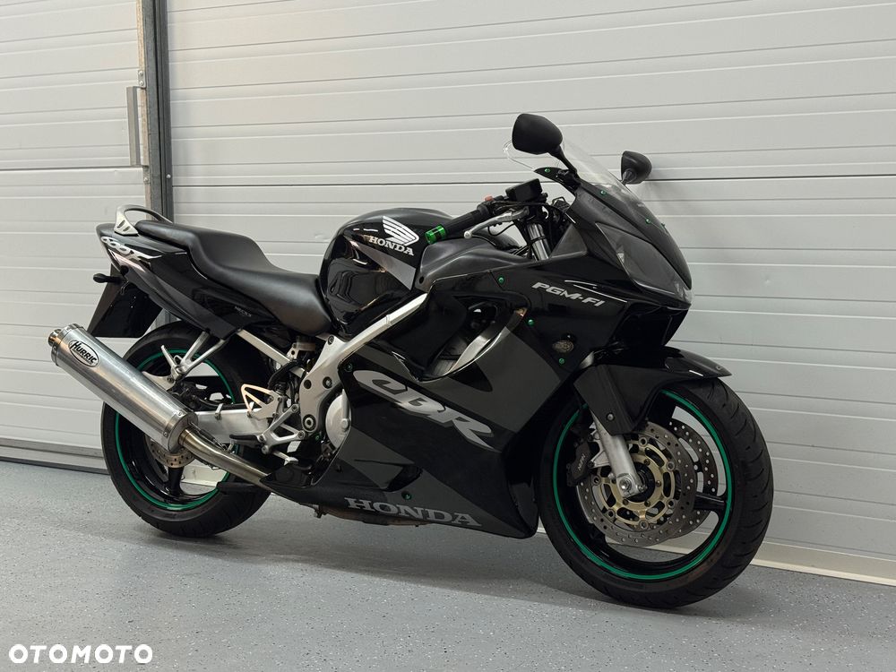 Honda CBR - 1