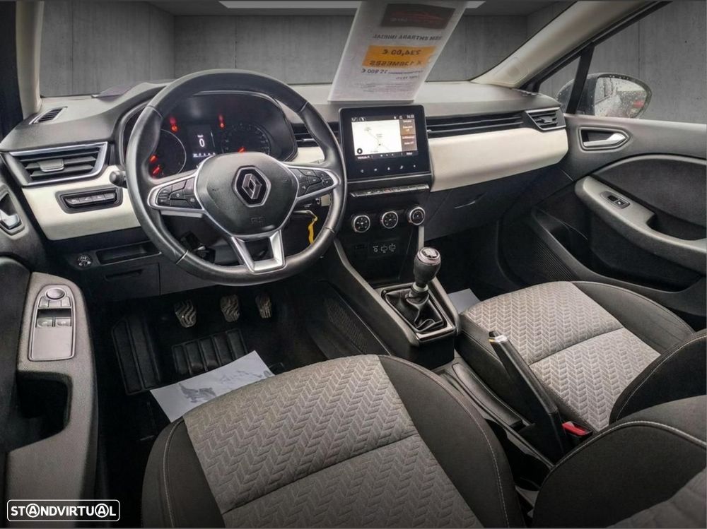 Renault Clio - 6