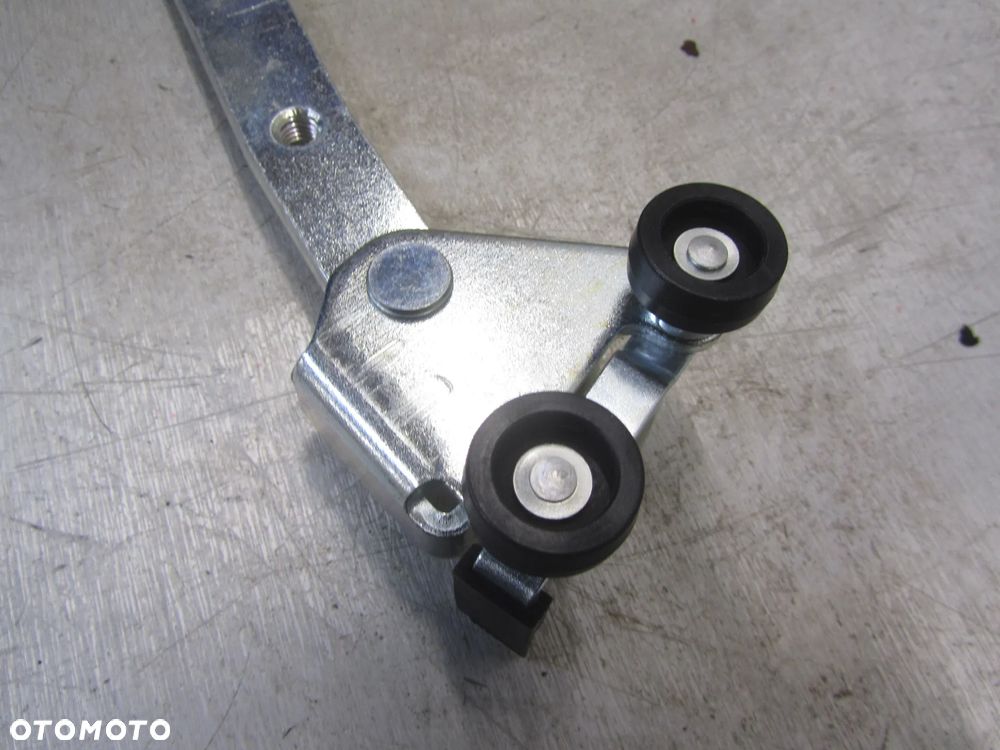 Rolka Drzwi Prawy Bok Dolna Iveco Daily 1999- - 2