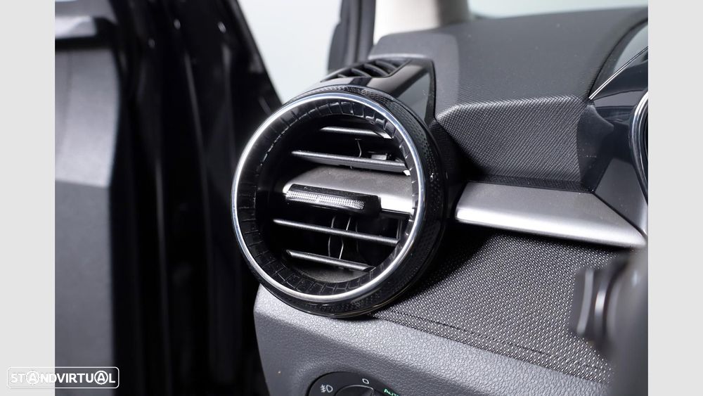 Skoda Fabia 1.0 TSI DSG — fotografia 10