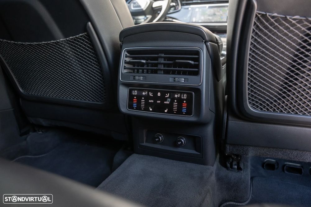 Audi SQ8 S TFSI quattro tiptronic - 32