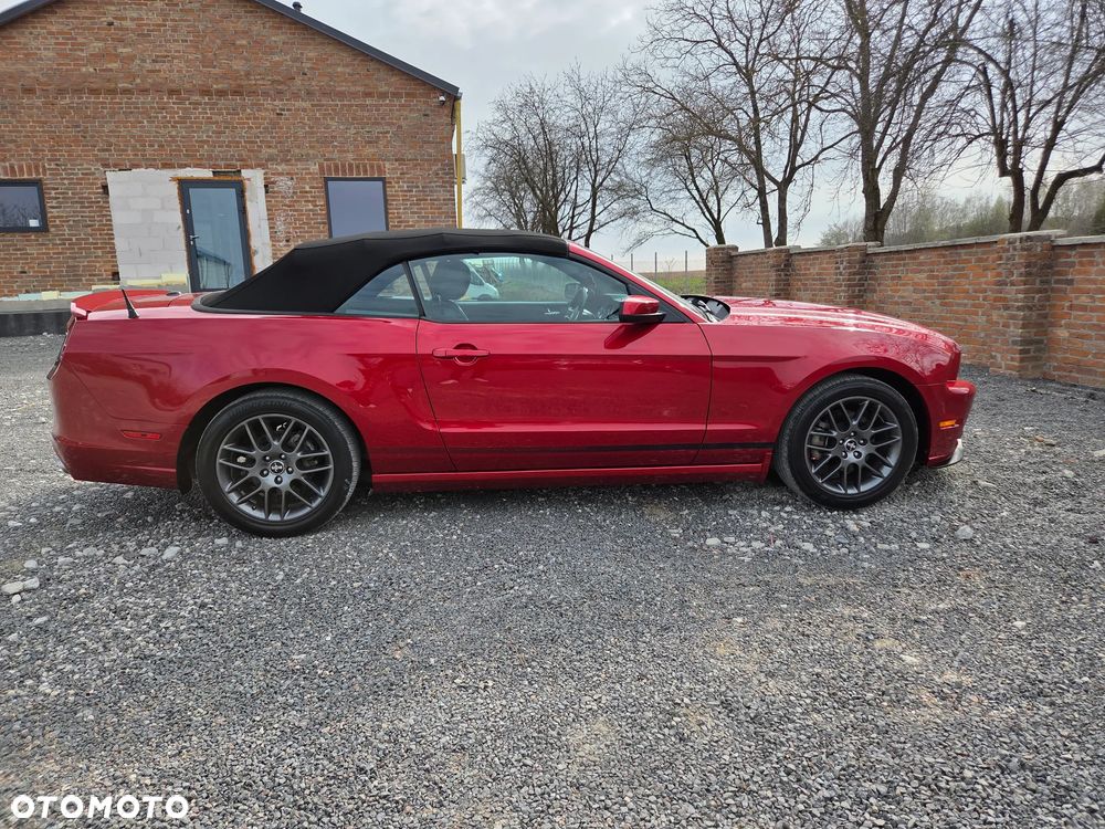 Ford Mustang 3.7 V6 Premium - 26