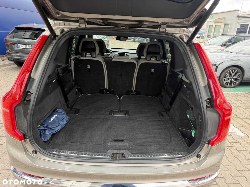 Volvo XC 90 - 8
