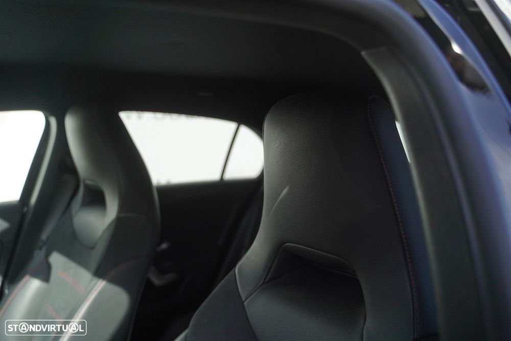 Mercedes-Benz A 180 d AMG Line Aut. - 32