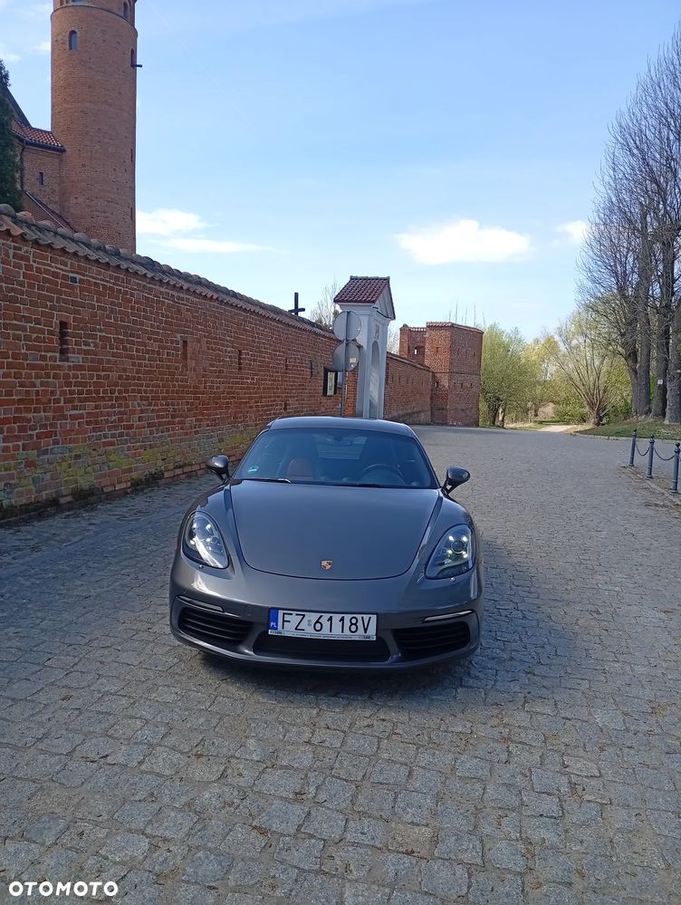 Porsche 718 Cayman - 2