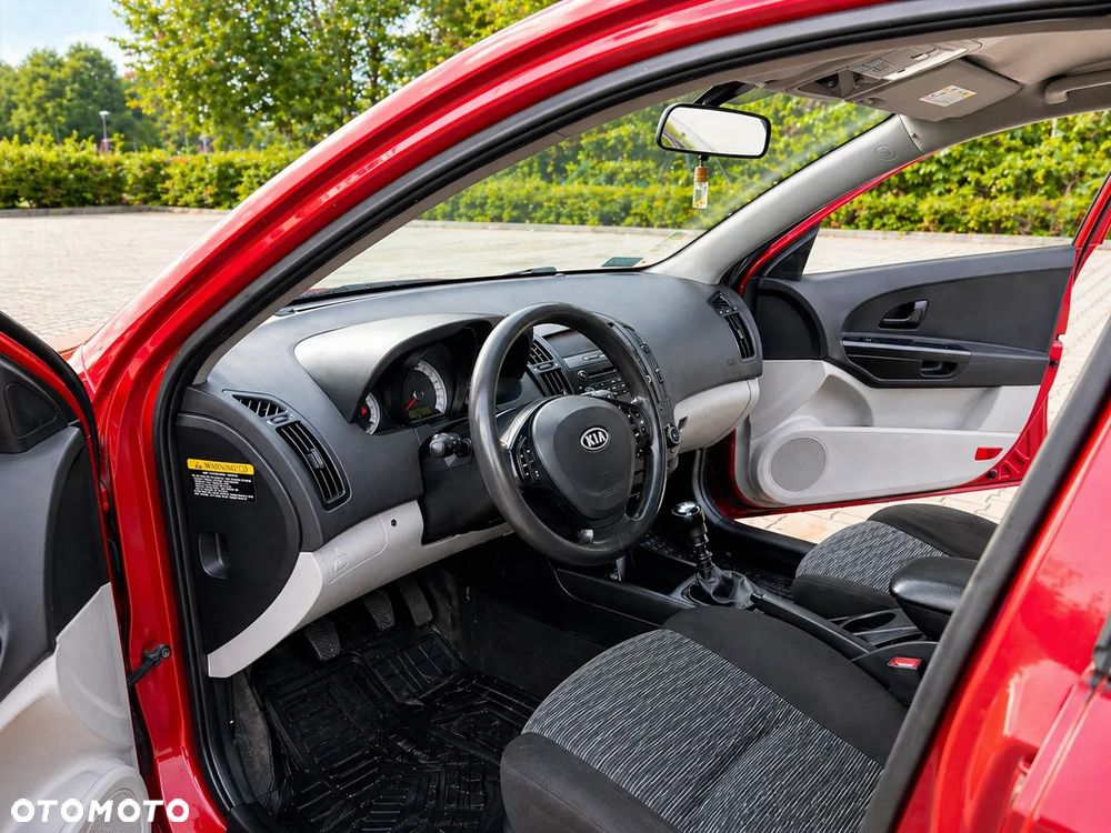 Kia Ceed 1.4 Comfort - 6
