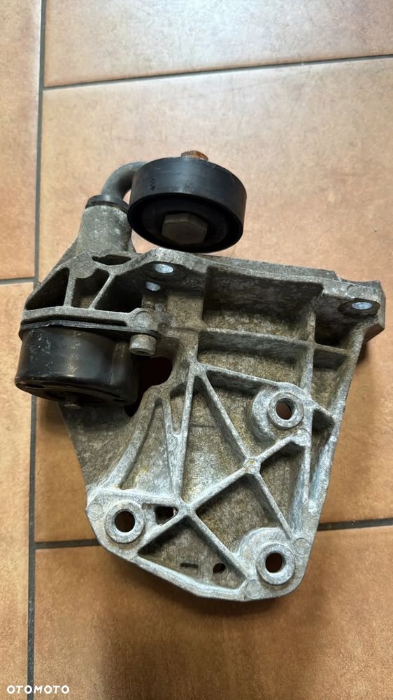MOCOWANIE ŁAPA NAPINACZ ALTERNATORA 7786708 BMW E60 E65 E53 - 2