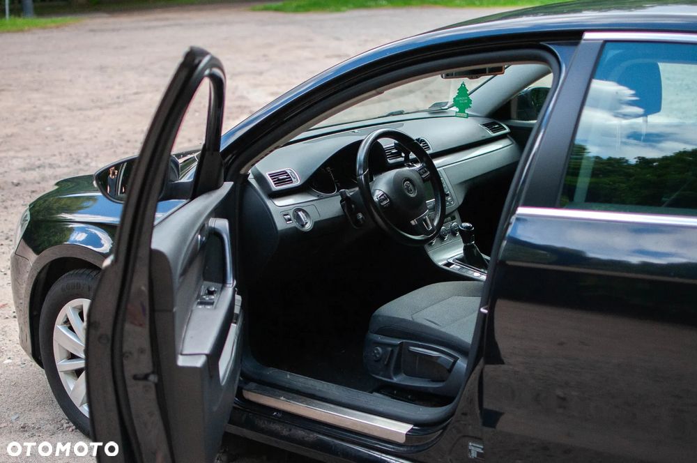 Volkswagen Passat 1.8 TSI Comfortline - 18