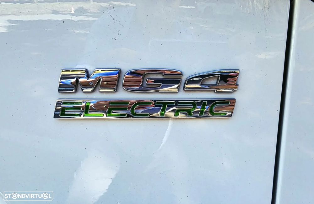 MG MG4 64 kWh Luxury - 5