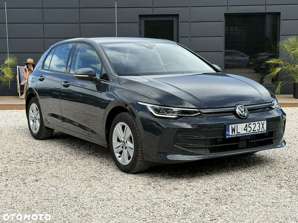 Volkswagen Golf - 1