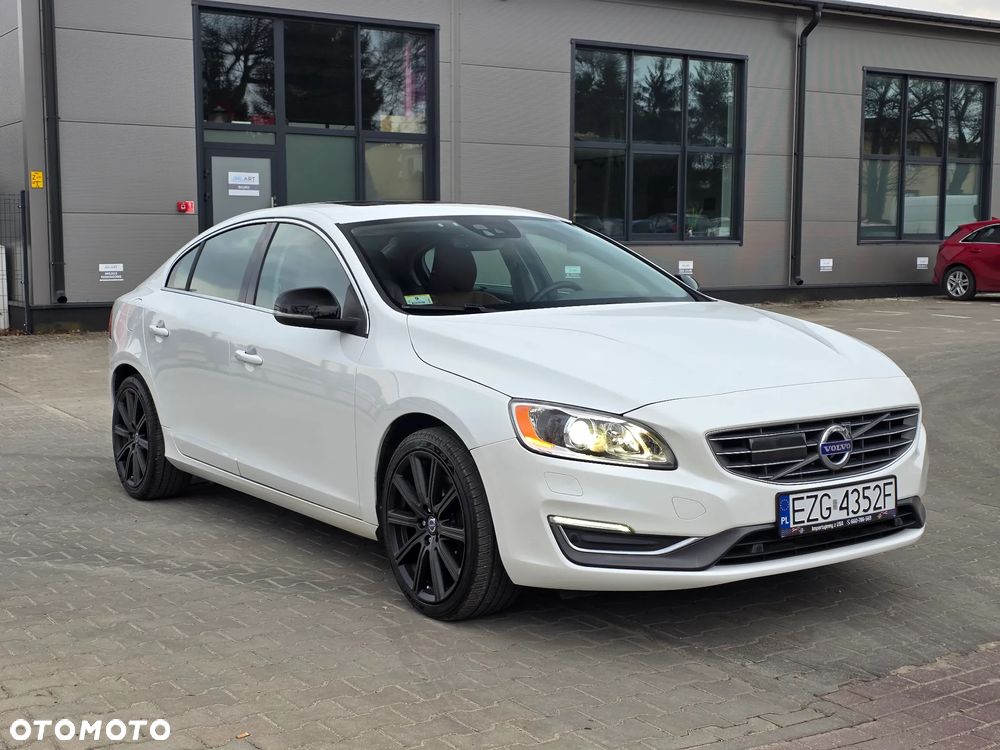 Volvo S60 2.5 T5 AWD - 1