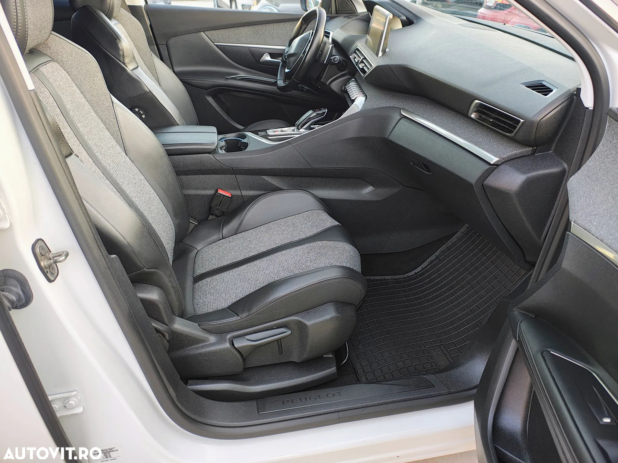 Peugeot 3008 1.5 BlueHDI 130 EAT8 Allure Pack - 17