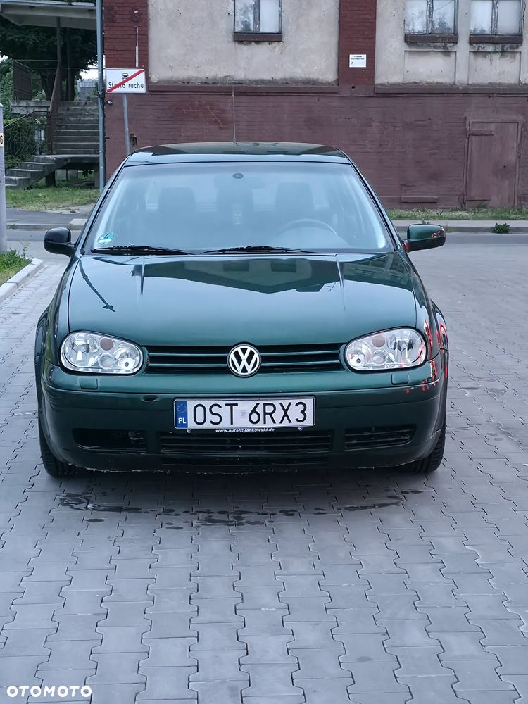 Volkswagen Golf - 5