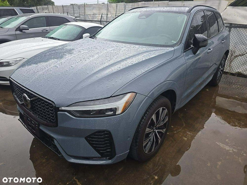 Volvo XC 60 B5 B AWD Plus Dark - 2