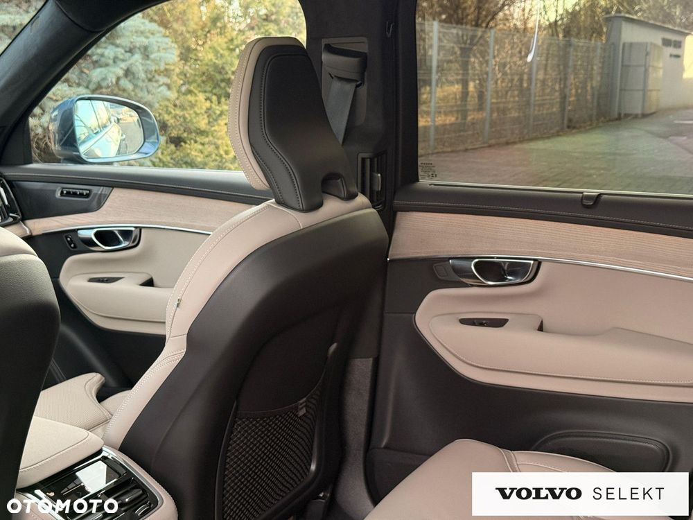 Volvo XC 90 - 32