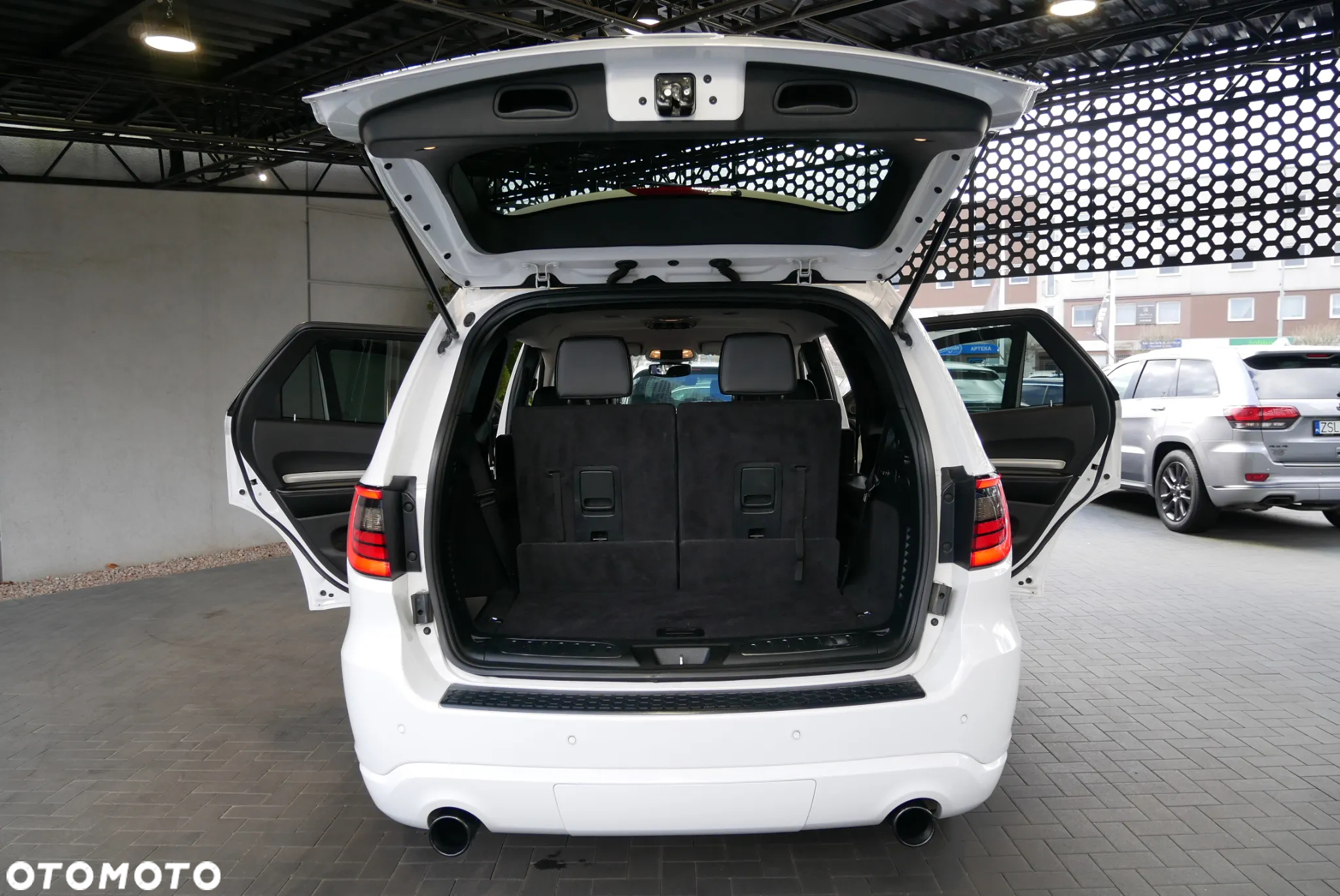 Dodge Durango - 32