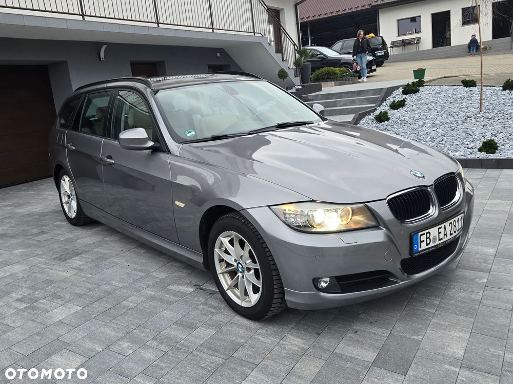 BMW Seria 3 320d xDrive DPF - 4