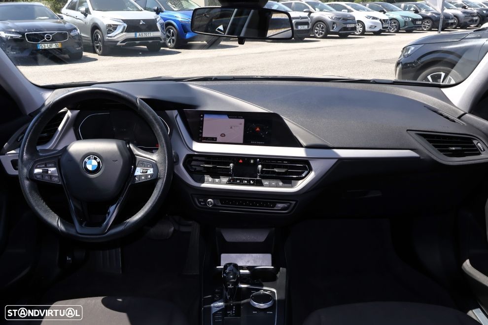 BMW 118 i Auto - 10