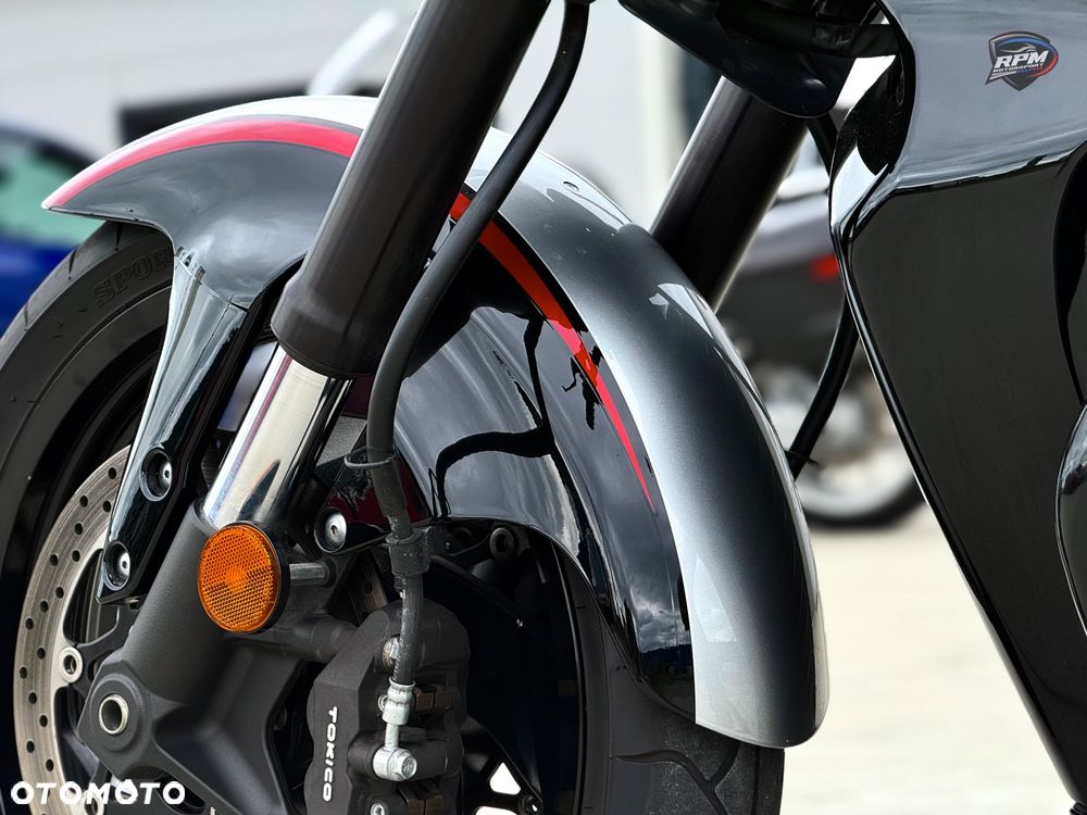 Suzuki Boulevard - 31
