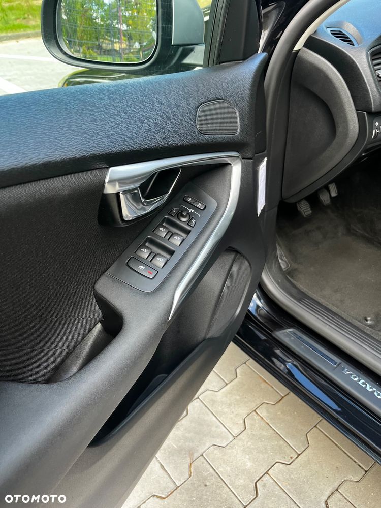 Volvo V40 D2 Drive-E Summum - 11