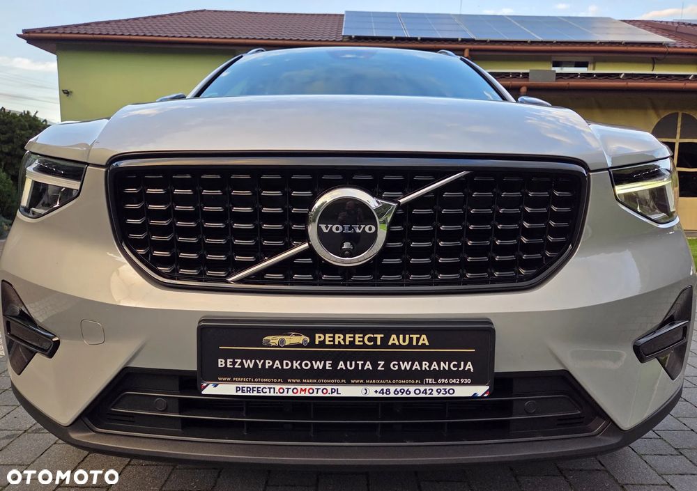 Volvo XC 40 B3 B DKG Plus Black Edition - 19