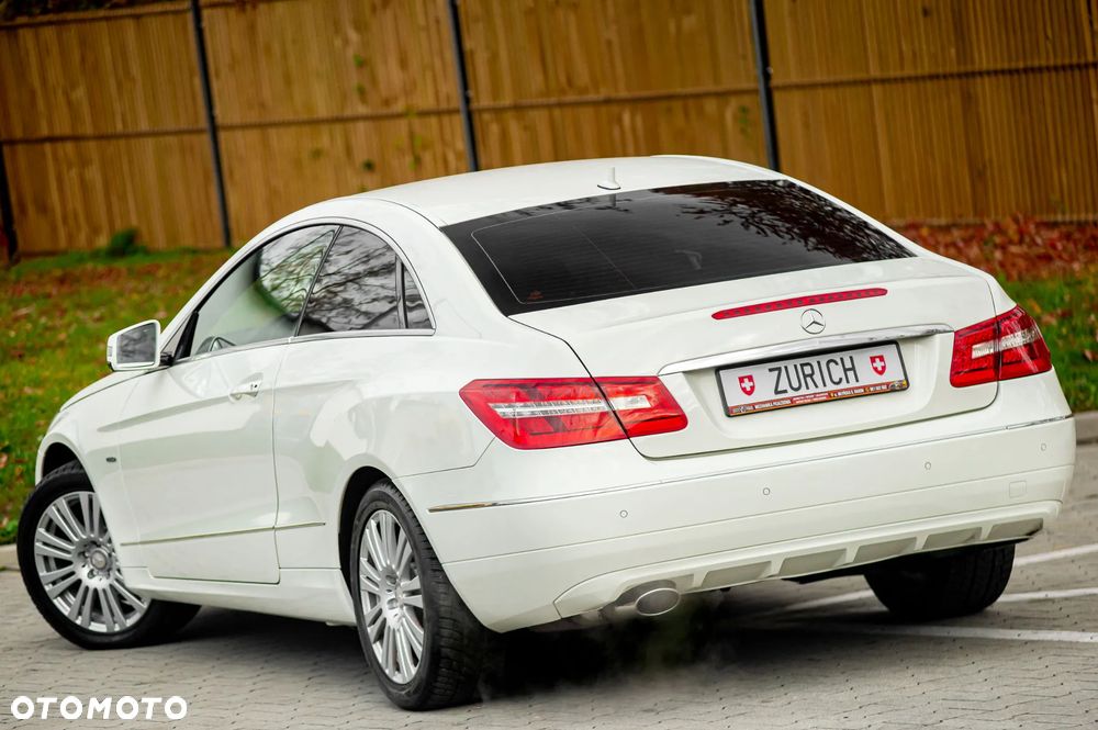 Mercedes-Benz Klasa E 250 BlueEFFICIENCY 7G-TRONIC Avantgarde - 16