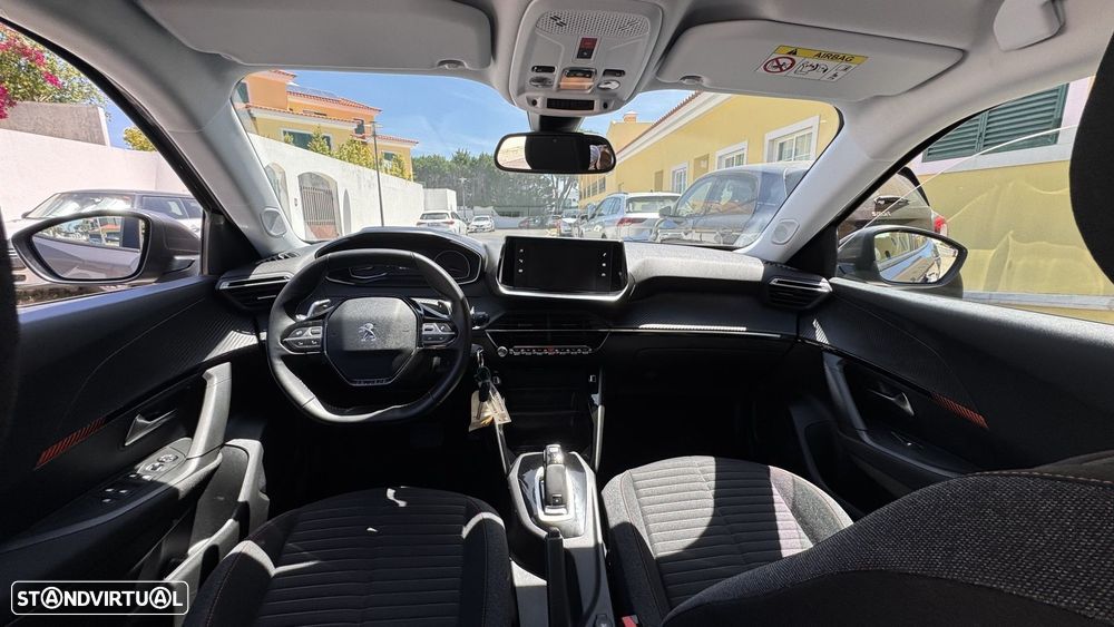 Peugeot 2008 1.2 PureTech Allure EAT8 - 12