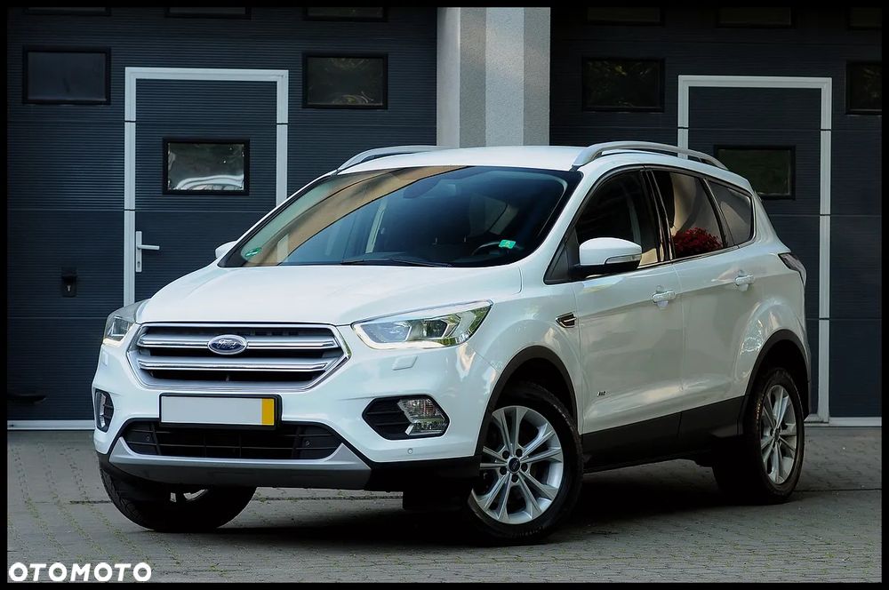 Ford Kuga 2.0 TDCi 4WD Titanium - 4
