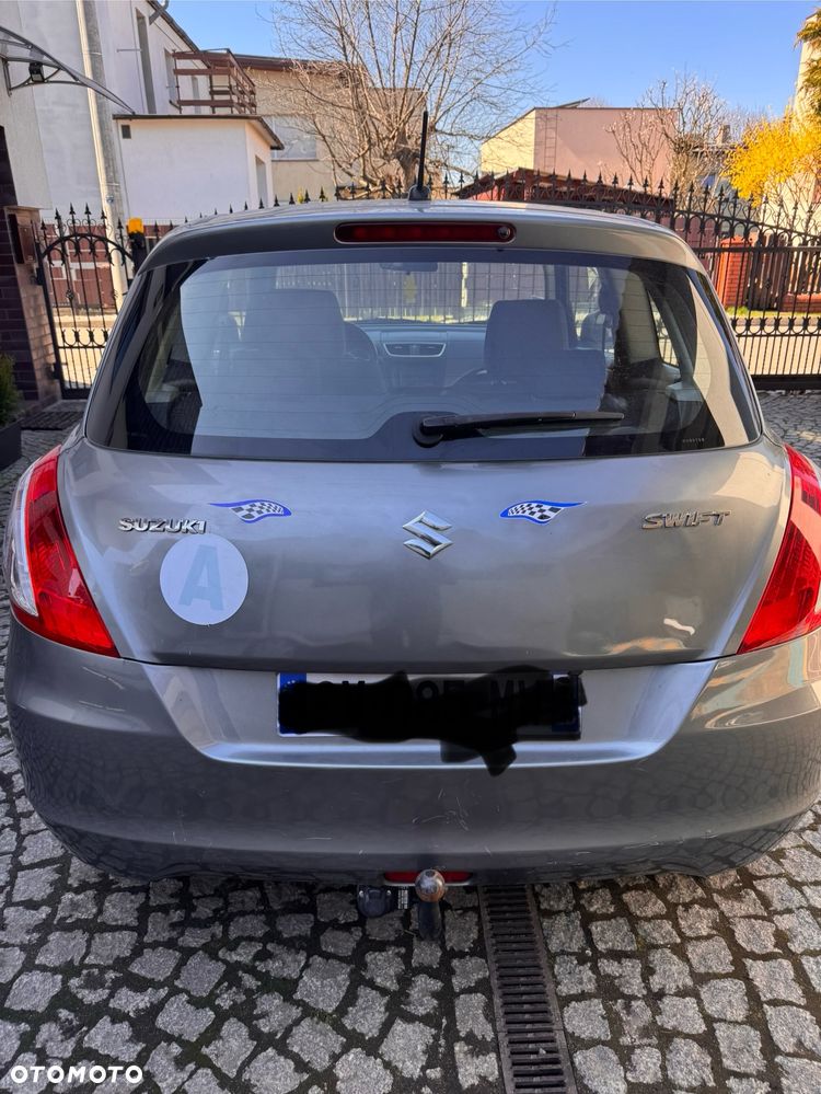 Suzuki Swift - 8