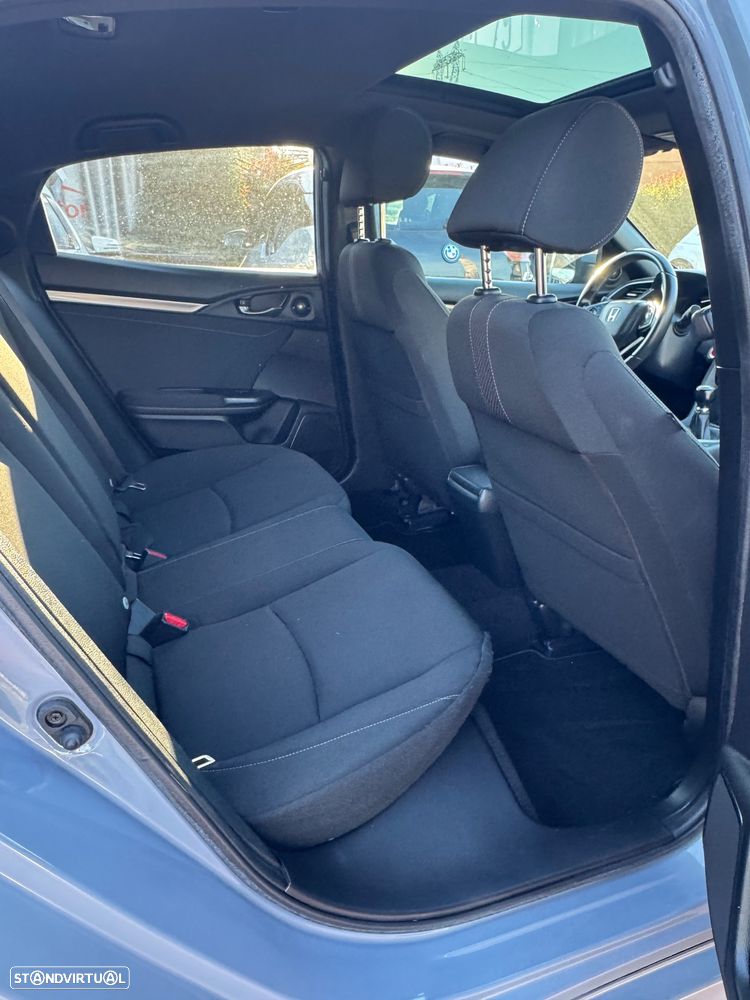 Honda Civic 1.5 i-VTEC Sport Plus - 21