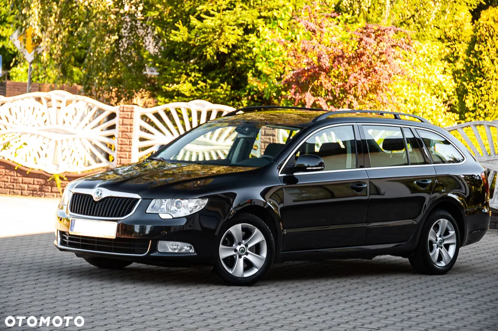 Skoda Superb 2.0 TDI DSG Exclusive - 9