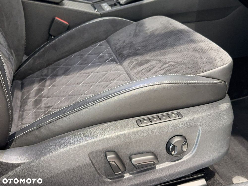 Skoda Superb 2.0 TSI Sportline DSG - 19