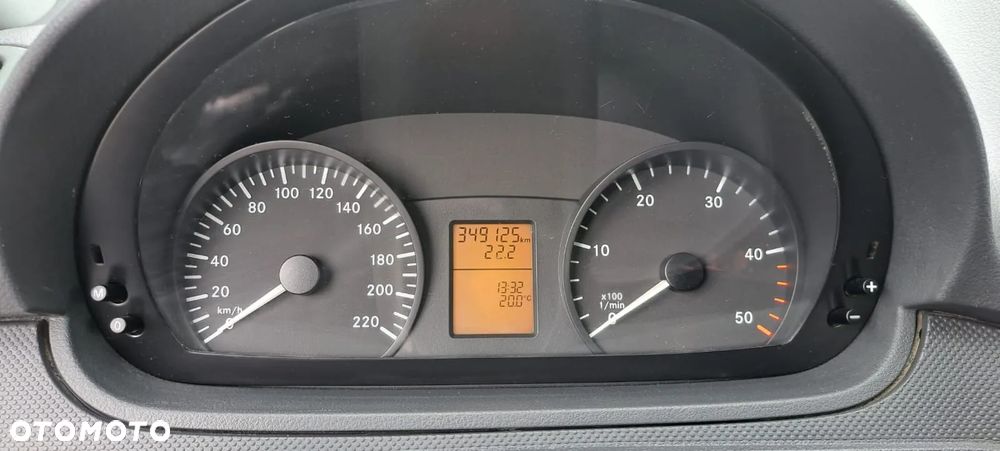 Mercedes-Benz VITO - 16