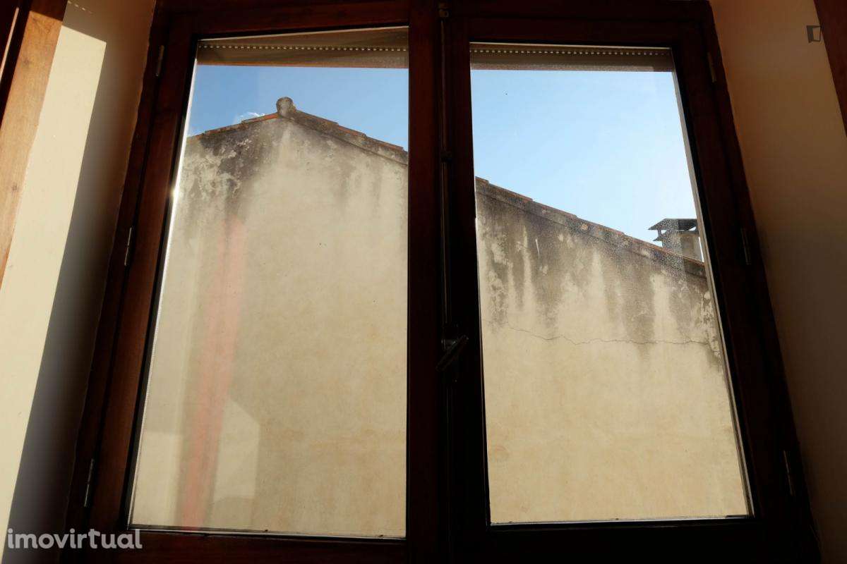 Quarto - localizado em Montes Claros Coimbra - Grande imagem: 2/20